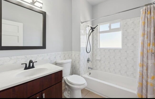 Building Photo - 1810 Adeline St