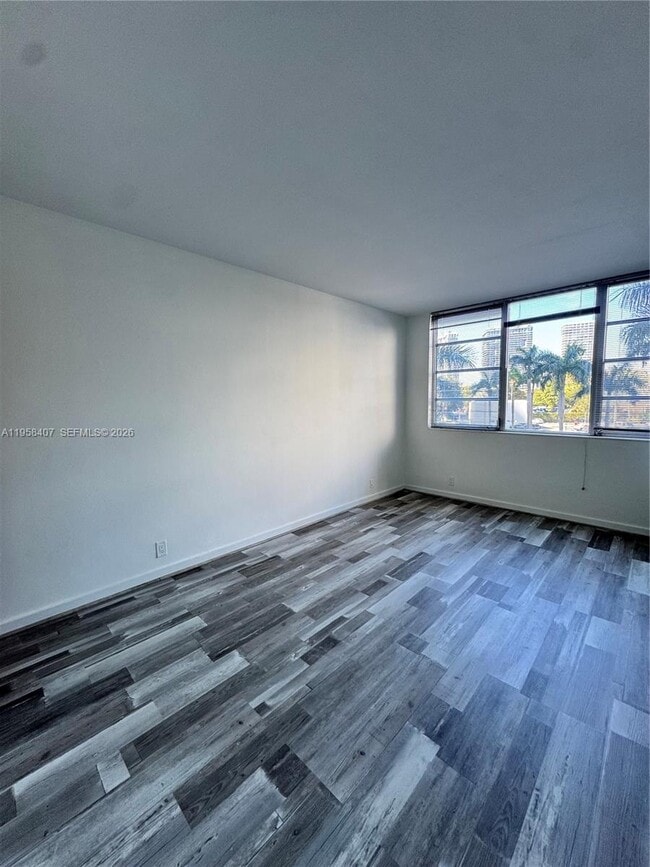 Building Photo - 3301 NE 5th Ave