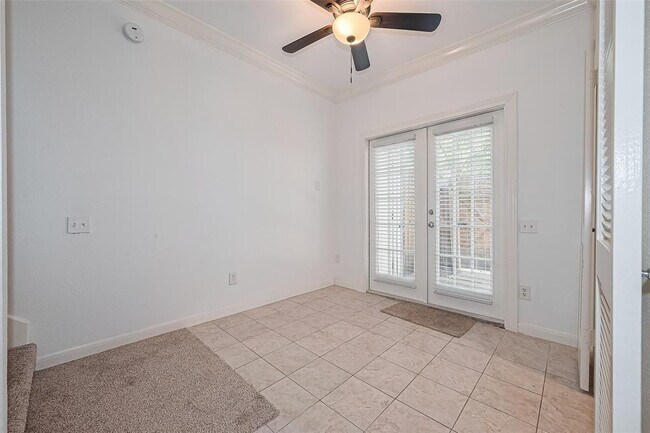 Building Photo - 11710 Southlake Dr