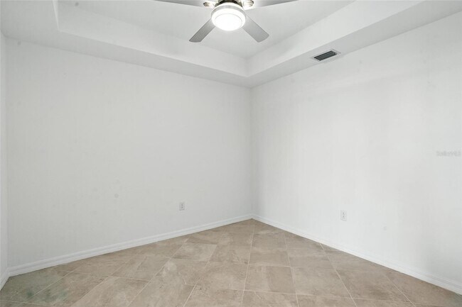 Building Photo - 14281 Heritage Landing Blvd