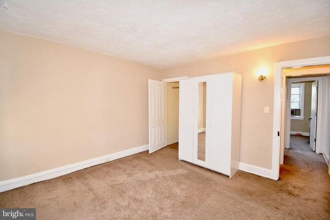 Building Photo - 3850 Quarry Ave