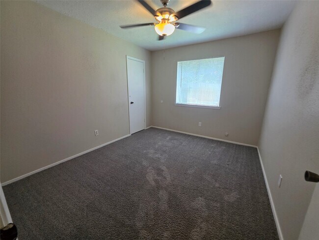 Building Photo - 2777 Forest Point Dr