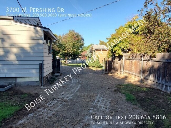 Building Photo - 3700 Pershing Dr