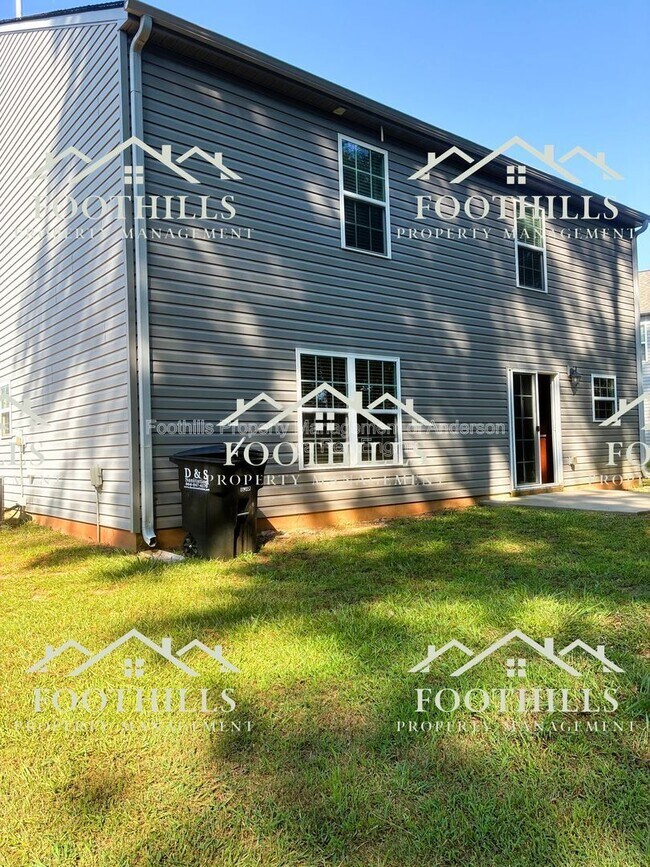 Building Photo - 31 Ravencrest Dr