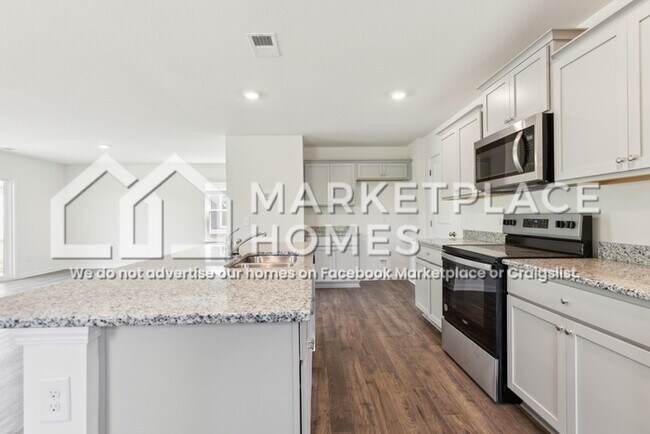 Building Photo - 702 Newtons Wy