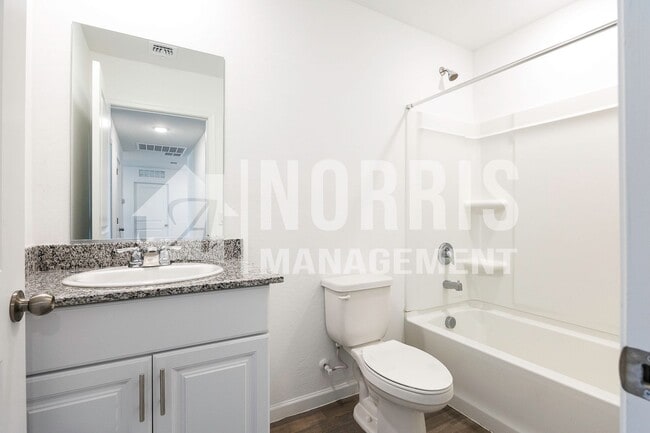 Building Photo - Beautiful New Home in a Great Location!