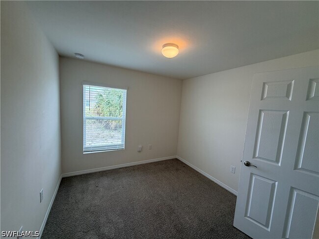 Building Photo - 513 Ella Jean Pl