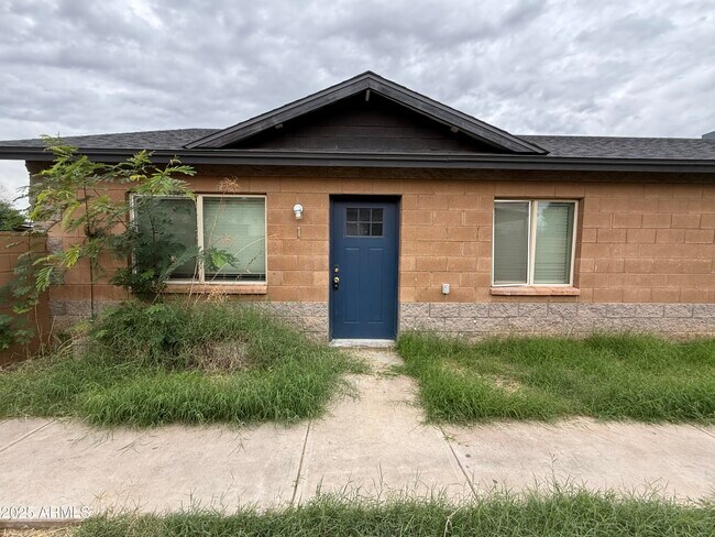 Building Photo - 1732 W Maricopa St