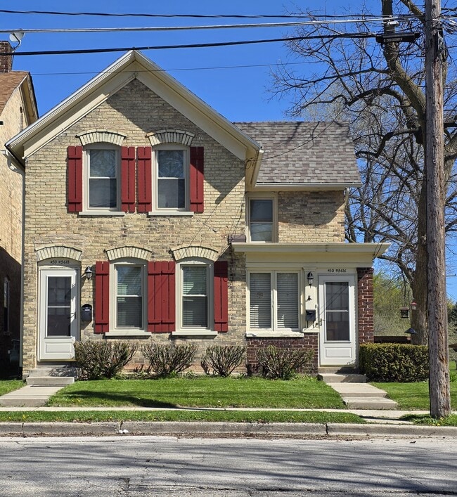 Building Photo - N50 W5616 Portland Rd