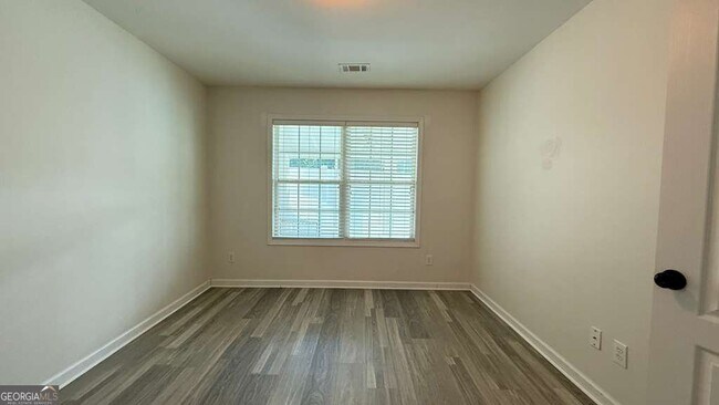 Building Photo - 6423 Grand Hickory Dr