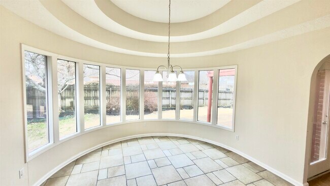 Building Photo - 275 Home Pl