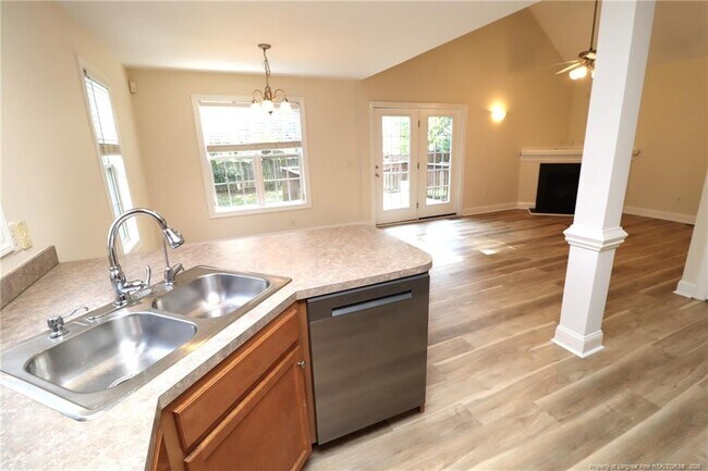 Building Photo - 125 Gremar Dr.