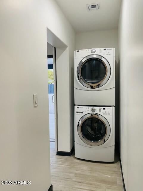 Building Photo - 2020 E Weldon Ave