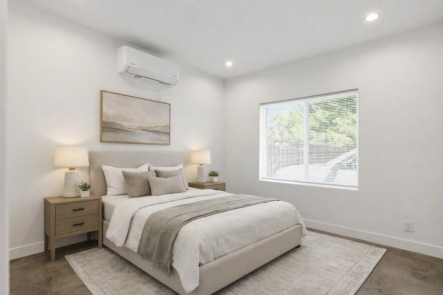 Bedroom - 7314 Fallbrook Ave