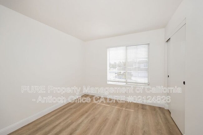 Building Photo - 2332 Weston Ct