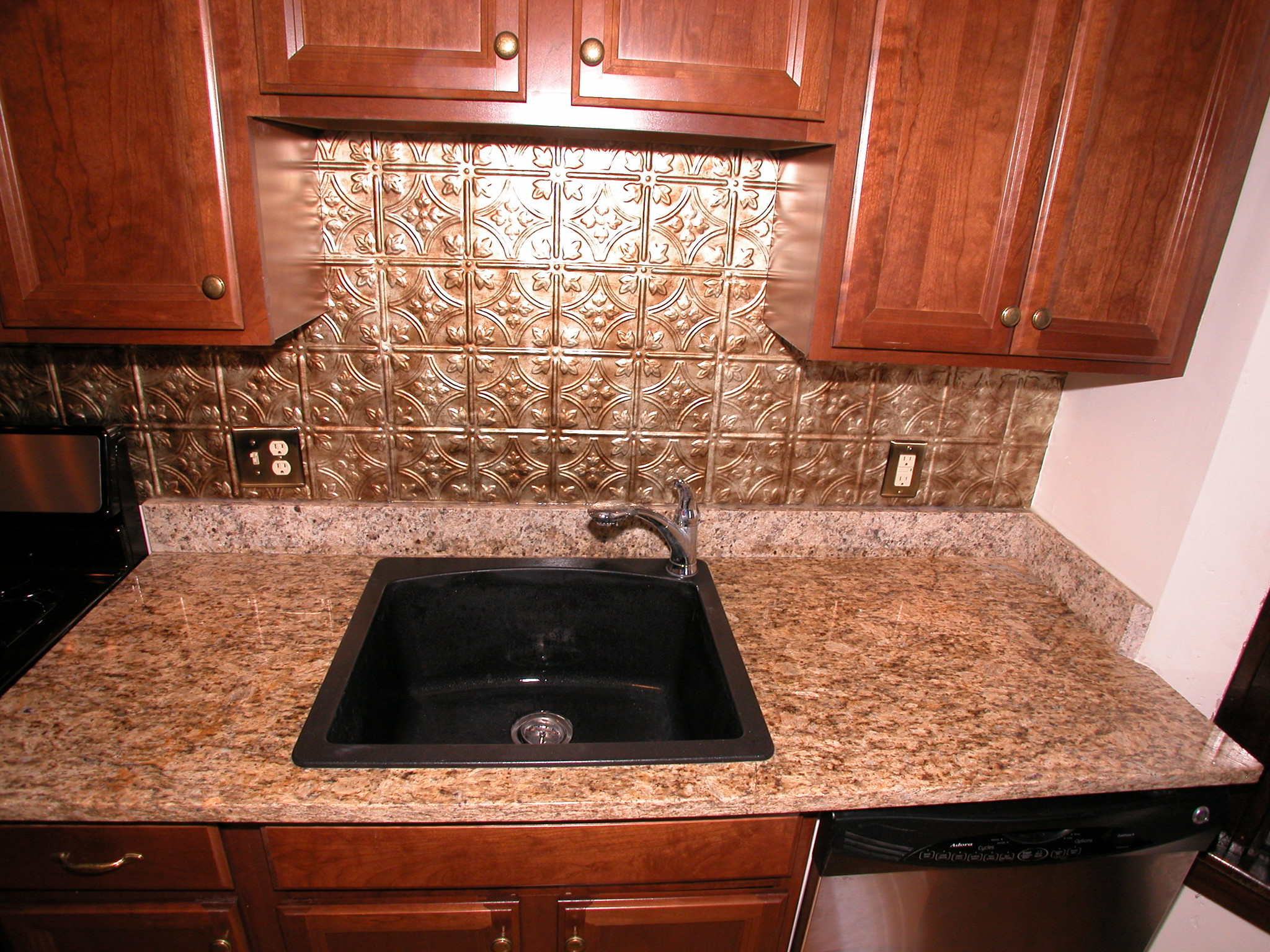 Granite Counters, granite sink - 208 Ontario St