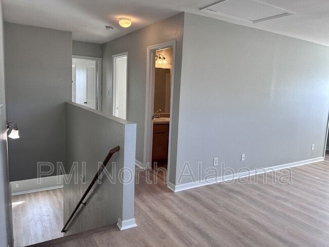 Building Photo - 379 Jasmine Dr