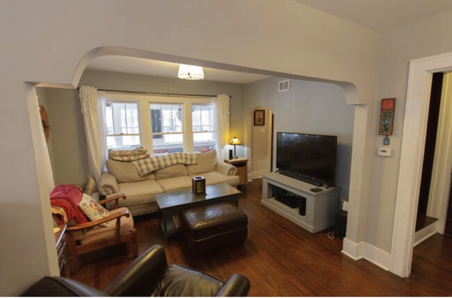 Building Photo - 724 South 5th Street