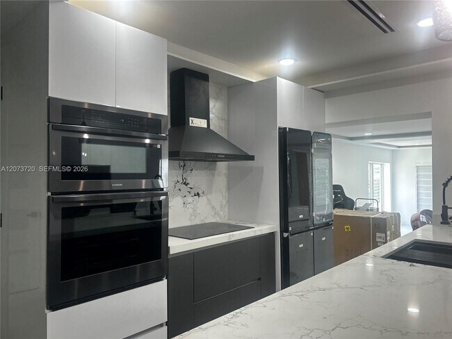 Building Photo - 464 Minola Dr