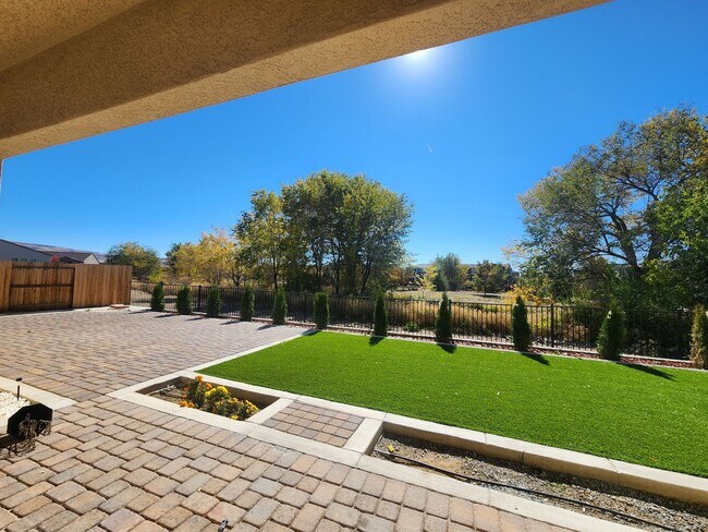 Building Photo - 2500 sq ft home in the Stonebrook area of ...