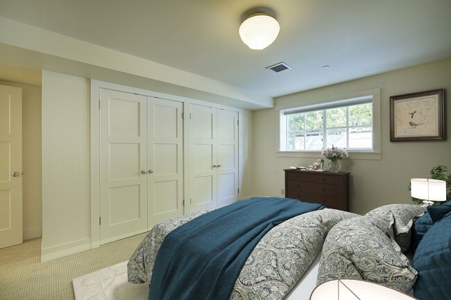 Building Photo - 5Bd/3.5Ba Medina House