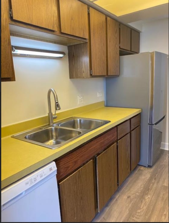 Building Photo - 6340 Americana Dr