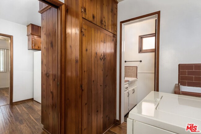 Building Photo - 15111 Marlin Pl