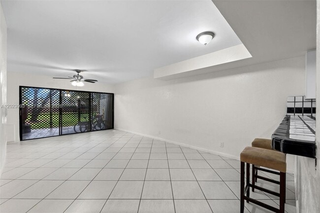 Building Photo - 4241 SW 71st Ter