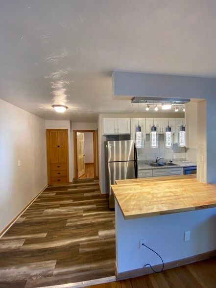 Primary Photo - 2176 Dayton Ave