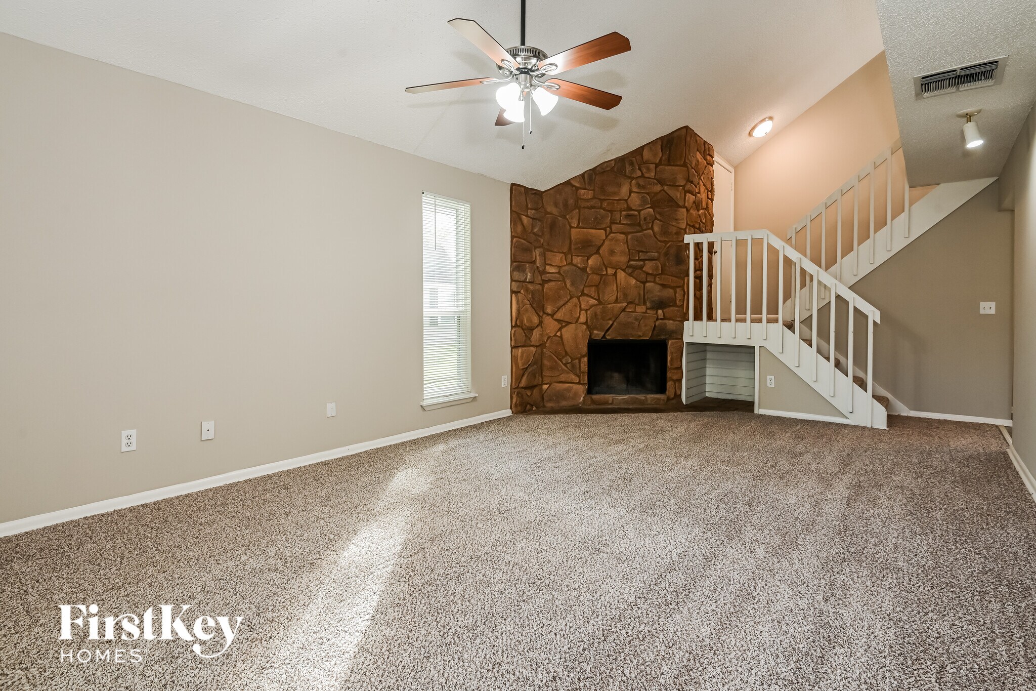 Building Photo - 6835 Candlewood Dr S