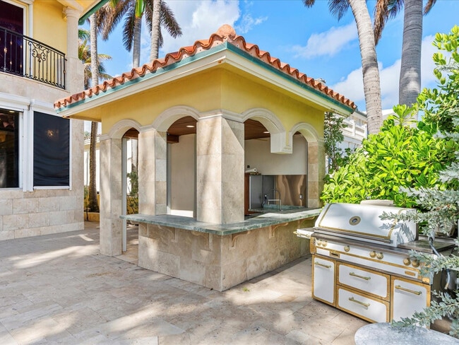 Building Photo - 555 Ocean Blvd