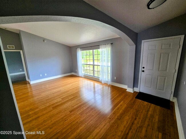 Building Photo - 1662 Tigard St SE