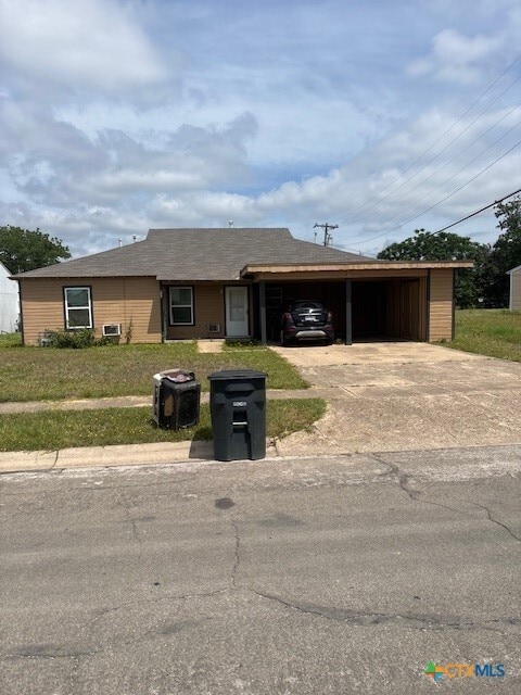 Building Photo - 808 Stetson Ave