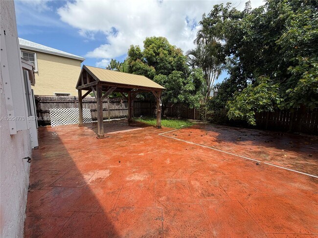Building Photo - 14444 SW 92nd Terrace