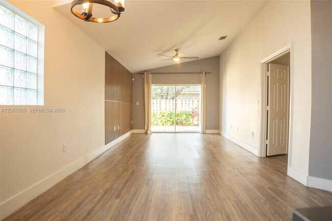 Building Photo - 16410 Sapphire Bend