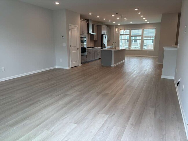 Building Photo - 2709 Hunter Woods Dr