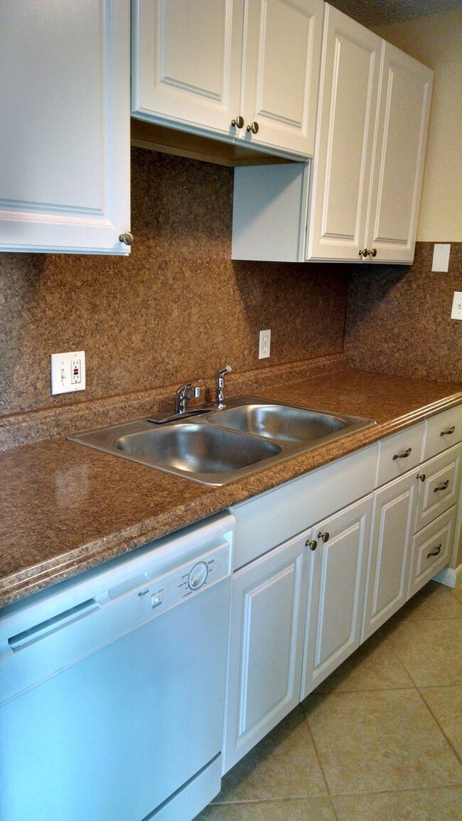 Building Photo - 4934 Hazner St