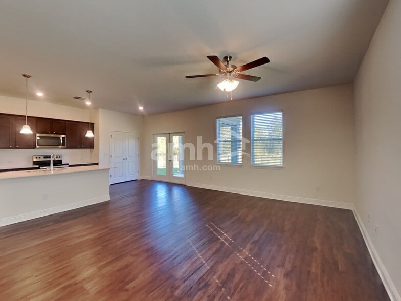 Building Photo - 20451 Calla Lily Dr