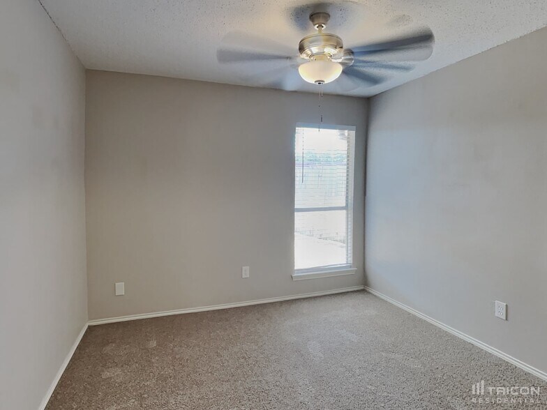Building Photo - 4805 Sugar Tree Ct