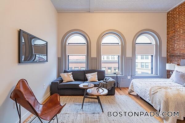 Building Photo - 145 Munroe St