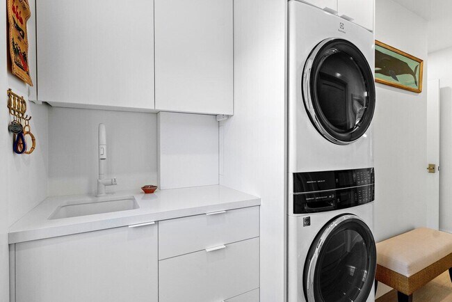 Building Photo - 11 Hersey Dr