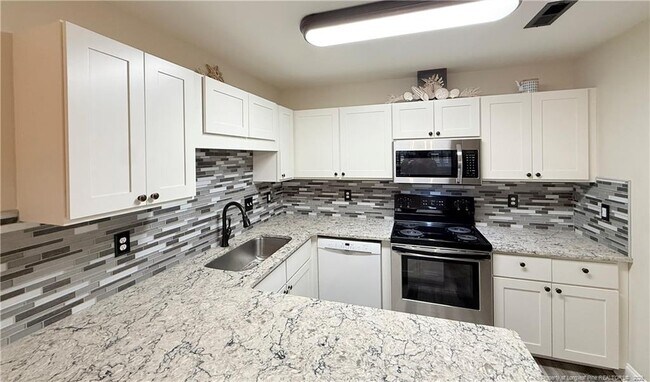 Building Photo - 5406 Ulloa Pl