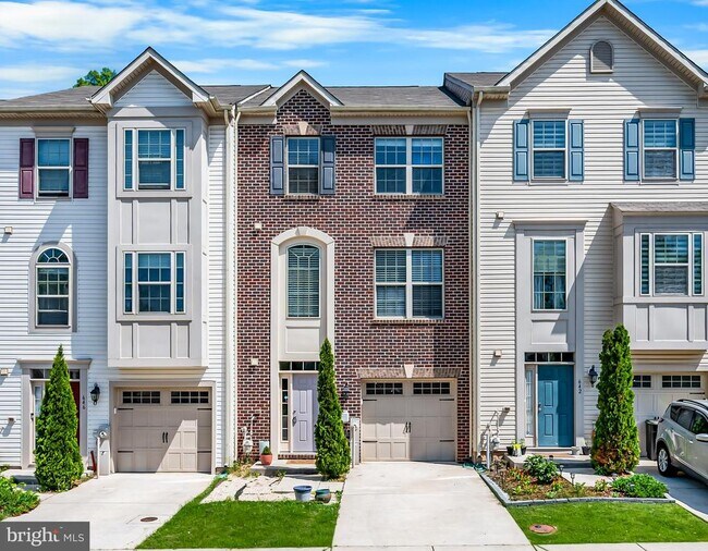 Building Photo - 644 Shore Forest Dr