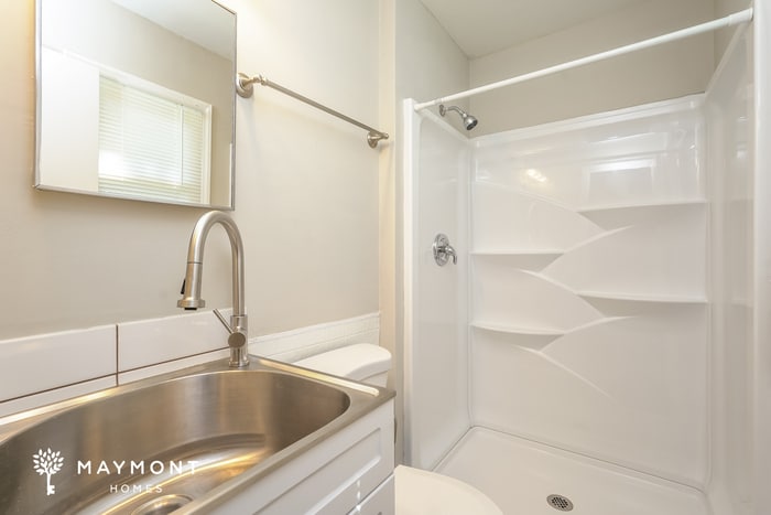 Building Photo - 1670 Village Pl