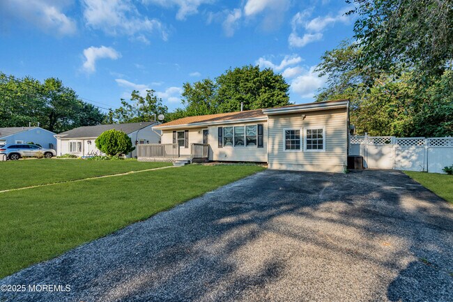 Building Photo - 879 Egret Dr