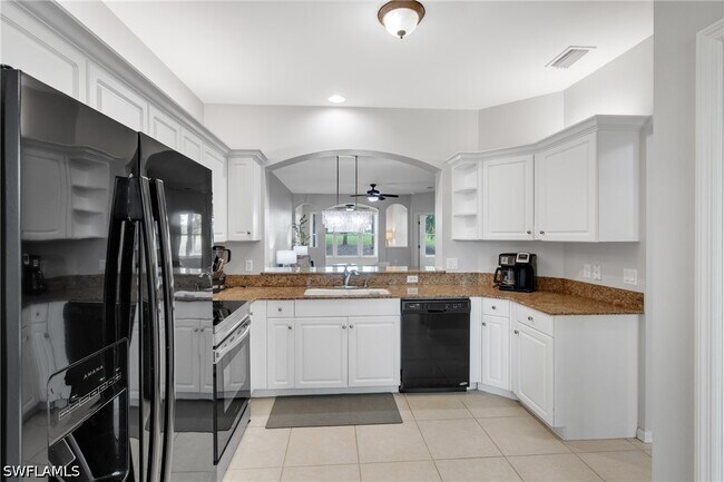 Building Photo - 1320 Charleston Square Dr