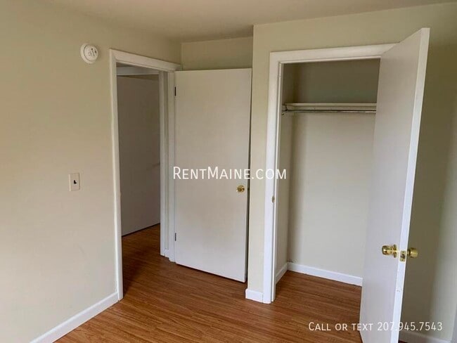 Building Photo - 21 Yale St