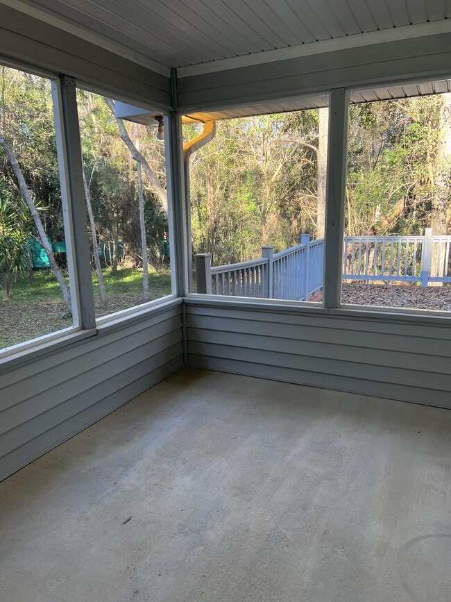Building Photo - 2733 Masterson Ln