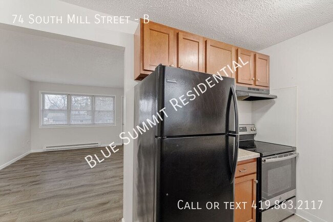 Building Photo - 2 bed, 1 bath, half double, single detache...