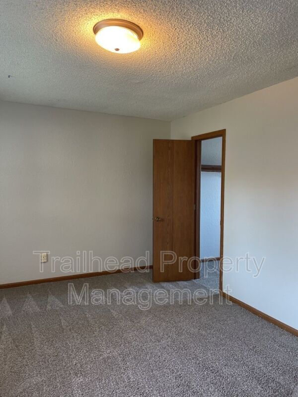 Building Photo - 8704 NW 82 Terrace